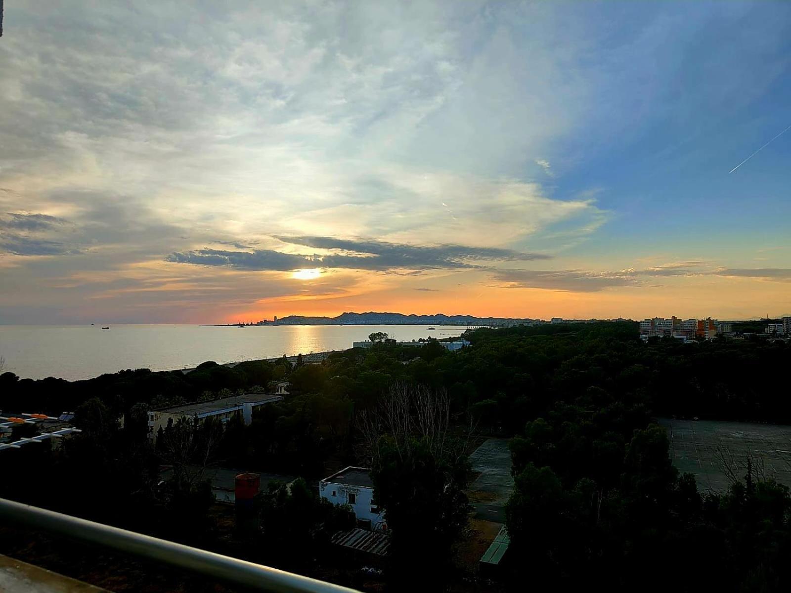 Magnifique Duplex Avec Terrasse Et Balcon Vue A 100m De La 3 *